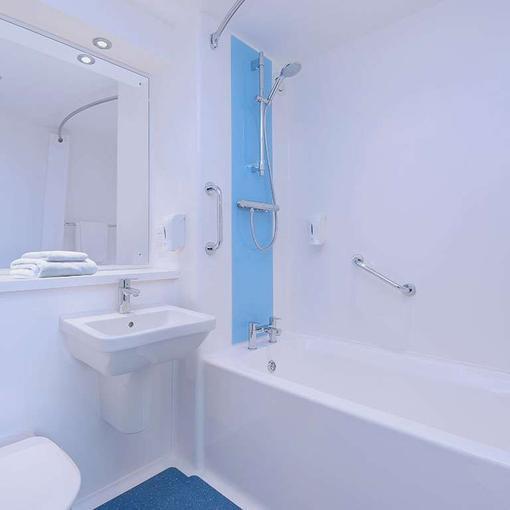 Travelodge London Richmond Central Exterior foto