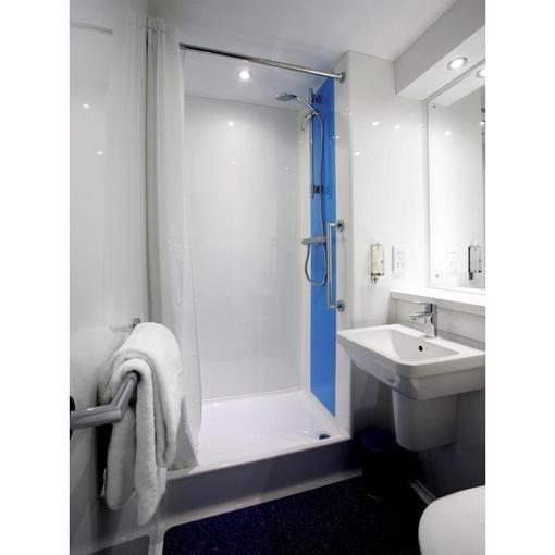 Travelodge London Richmond Central Exterior foto